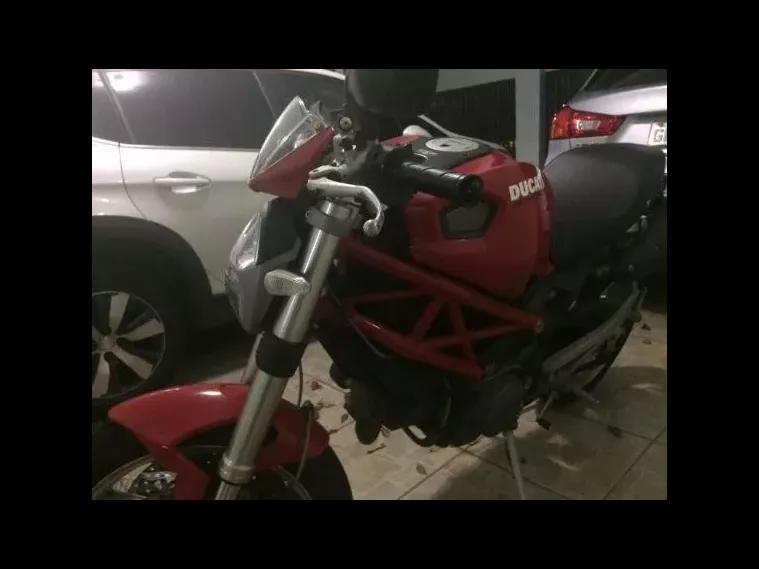 Ducati Monster Vermelho 4