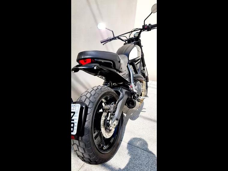 Ducati Scrambler Preto 2