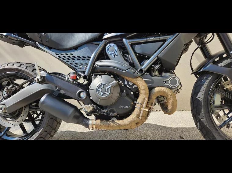 Ducati Scrambler Preto 11