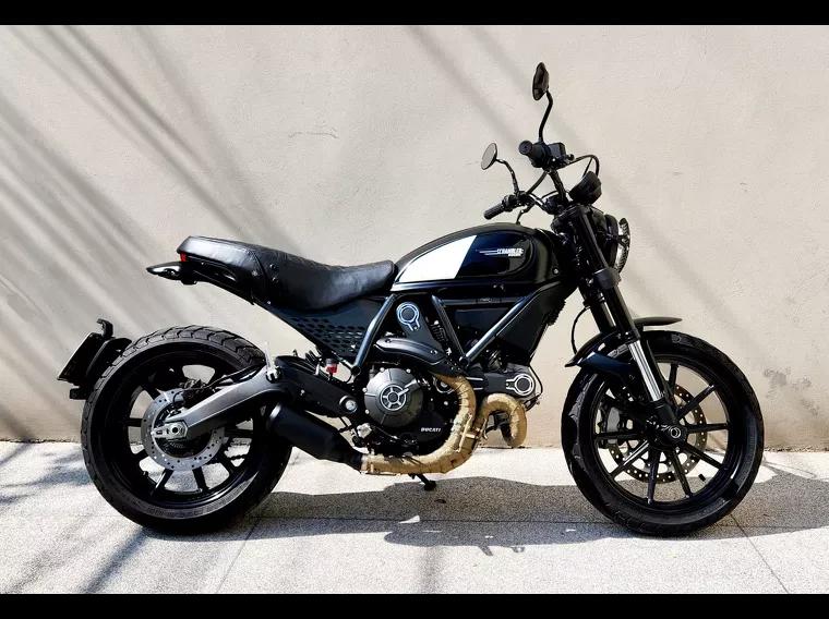 Ducati Scrambler Preto 1