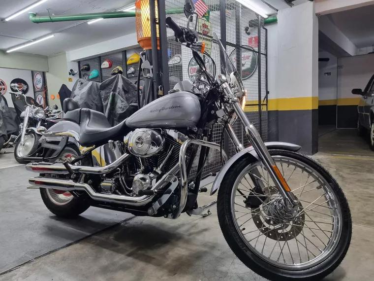 Harley-Davidson Deuce Prata 5