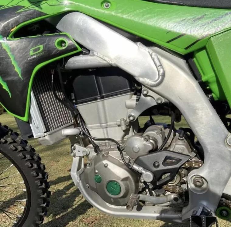 Kawasaki KX Verde 7