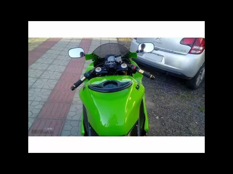 Kawasaki Ninja Verde 6