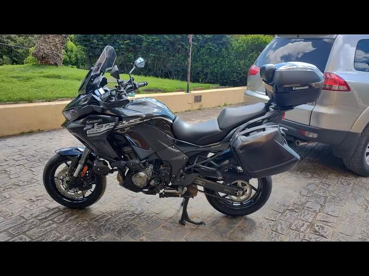 Kawasaki Versys Preto 3