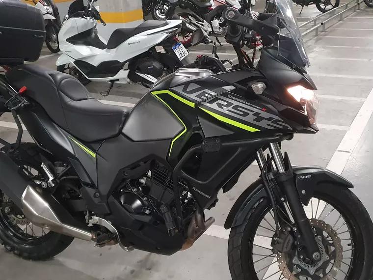 Kawasaki Versys Cinza 1