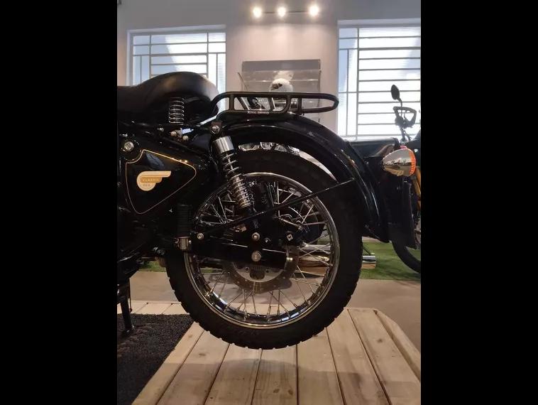 Royal Enfield Classic Preto 18