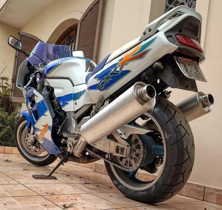 Suzuki GSX-R Azul 10