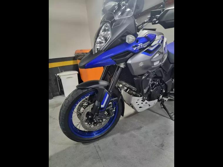 Suzuki V-Strom Azul 11