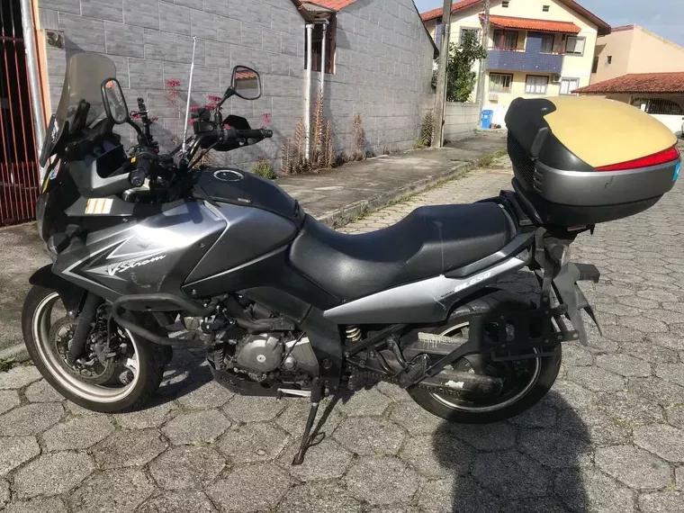 Suzuki V-Strom Cinza 5