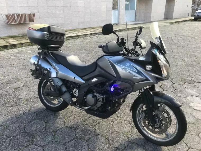 Suzuki V-Strom Cinza 4