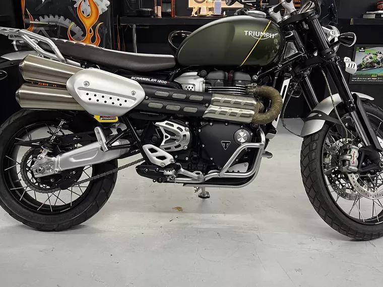 Triumph Scrambler Verde 1