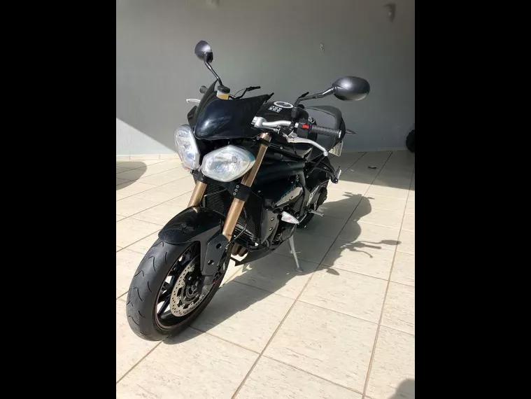 Triumph Speed Triple Preto 4