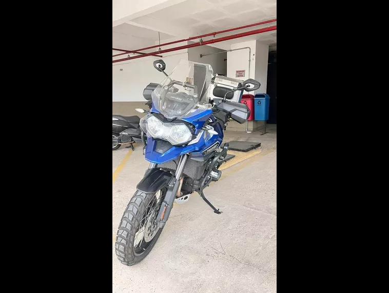 Triumph Tiger 1200 Azul 11