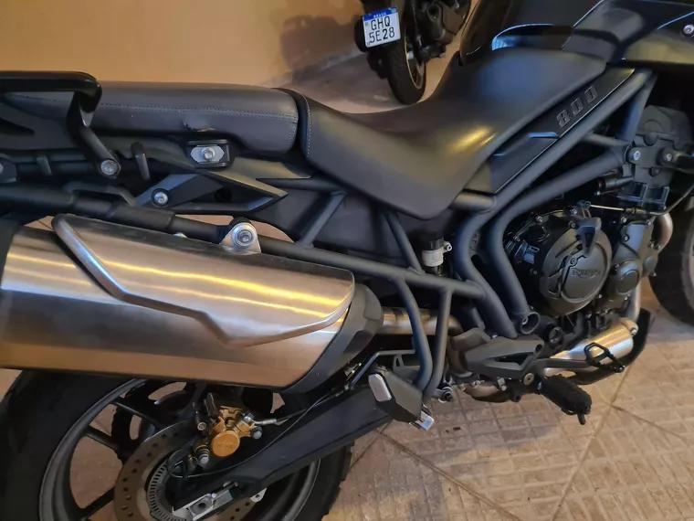 Triumph Tiger 800 Preto 16