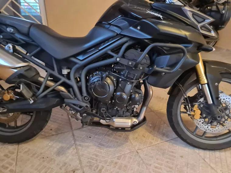 Triumph Tiger 800 Preto 17