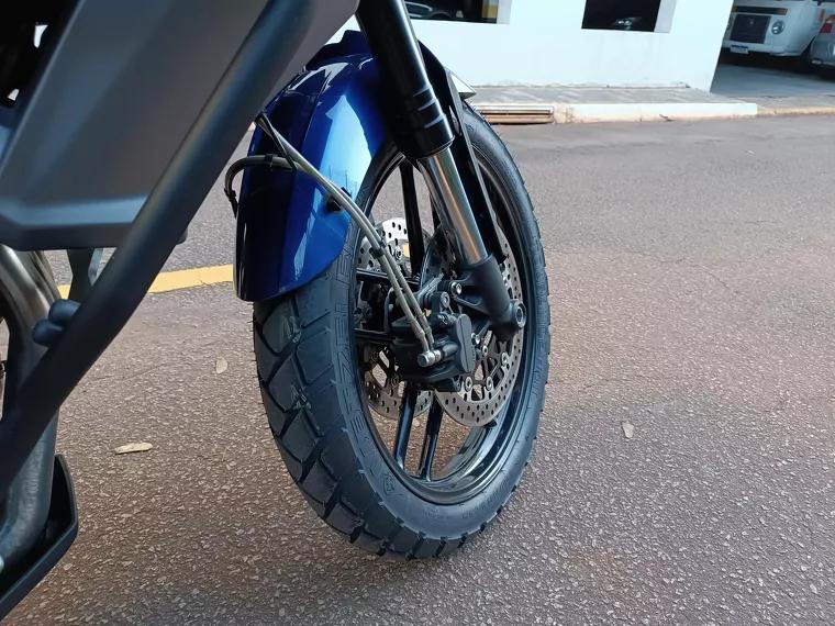 Triumph Tiger 800 Azul 8