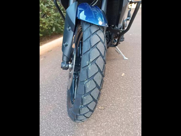 Triumph Tiger 800 Azul 7