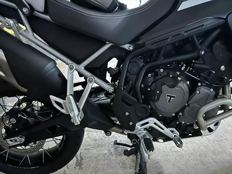 Triumph Tiger 900 Preto 12