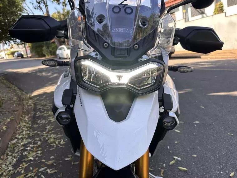 Triumph Tiger 900 Branco 2