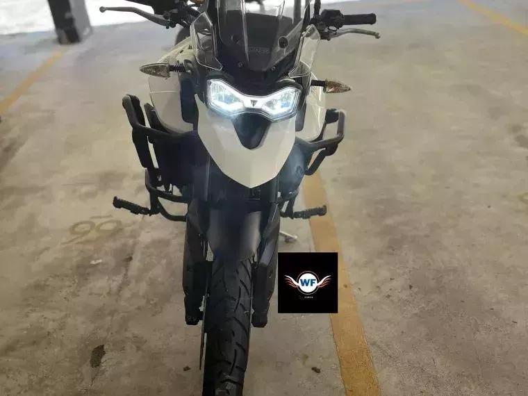 Triumph Tiger 900 Branco 11