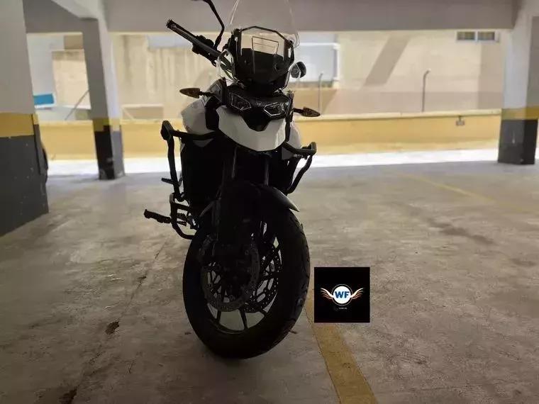 Triumph Tiger 900 Branco 7