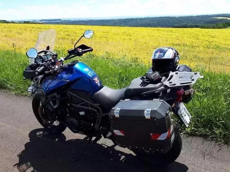 Triumph Tiger 1200 Azul 11